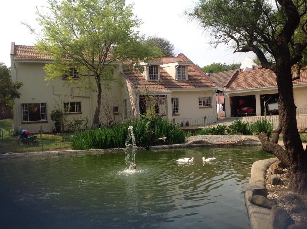 Royal Olympia Lodges & Safaris Rsa Sandton Exterior photo